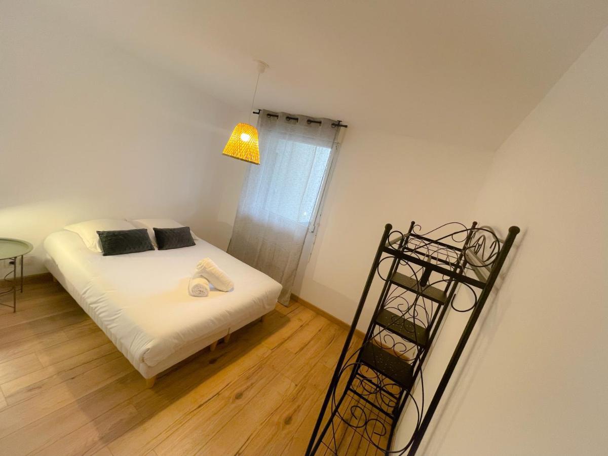 Appartement 2 Chambres Le Descartes Calais Exteriör bild